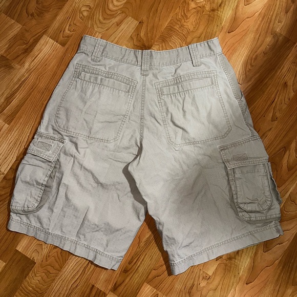 Vintage Nike Cargo Shorts - Picture 5 of 8
